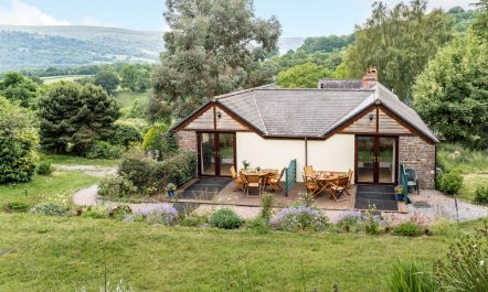 2 Bed in Abergavenny