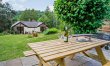 2 Bed in Abergavenny 1