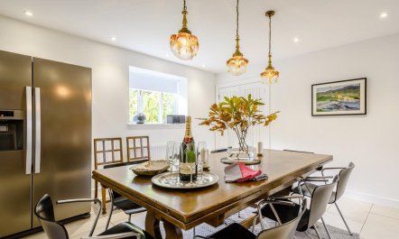 5 Bed in Port Appin 6