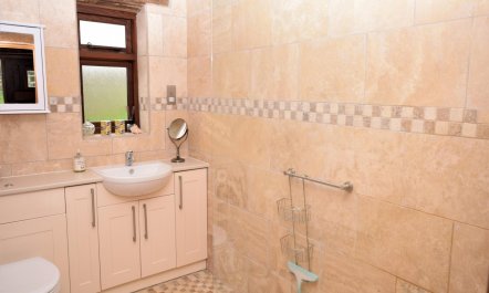 2 Bed in Cheltenham 9