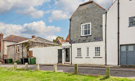 3 Bed in Eastbourne 2