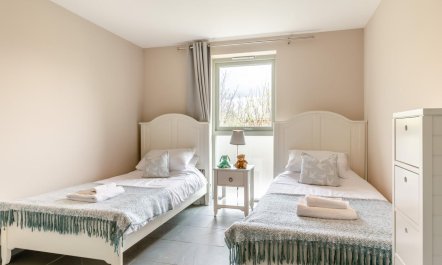 2 Bed in Highbridge 9