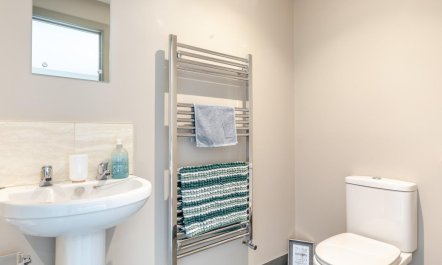 2 Bed in Highbridge 8