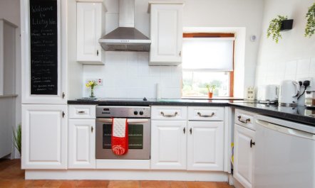 1 Bed in New Moat 6
