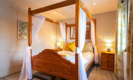 1 Bed in New Moat 7