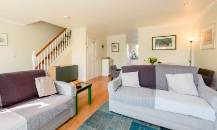 3 Bed in Freshwater East