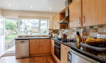 3 Bed in Brixham 4