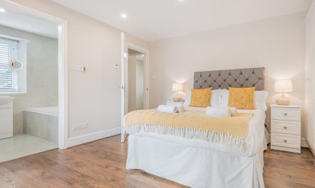 2 Bed in Windermere 9