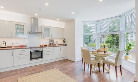 2 Bed in Windermere 3