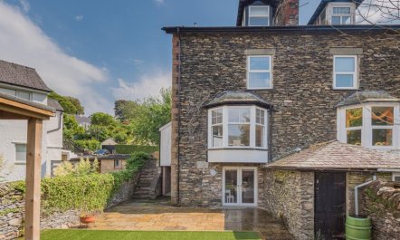 2 Bed in Windermere