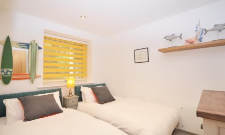 2 Bed in Brixham 1