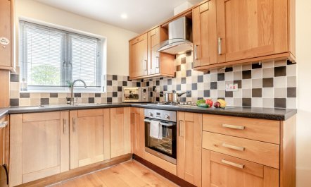 1 Bed in Bridport 1