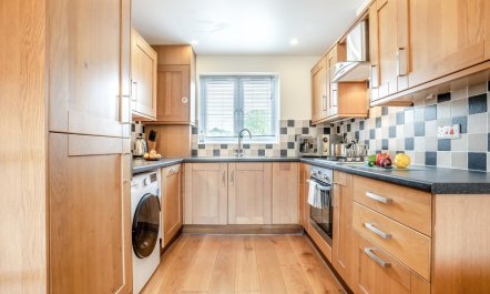 1 Bed in Bridport 3