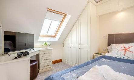 1 Bed in Bridport 9