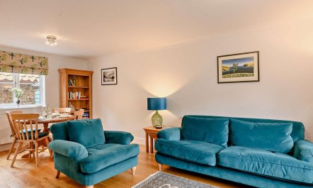 2 Bed in Holt 4