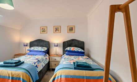 2 Bed in Holt 9