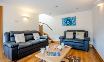 2 Bed in Bridport 3