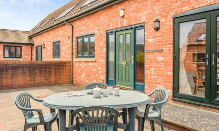 2 Bed in Bridport 4