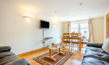 2 Bed in Bridport 1