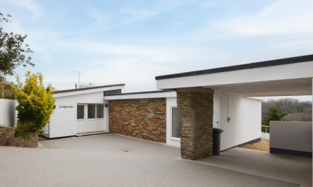 4 Bed in Brixham 2