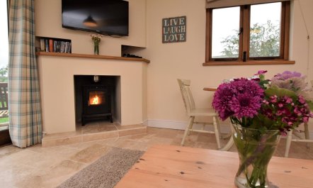 1 Bed in Axminster 2