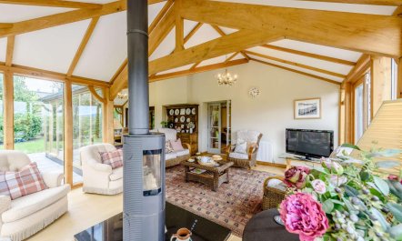 6 Bed in Bala 6