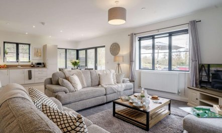2 Bed in Usk- 1
