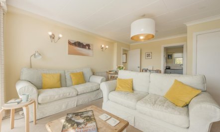 2 Bed in Tenby 1