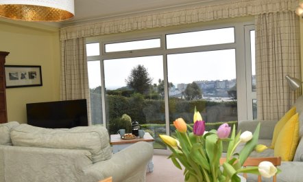 2 Bed in Tenby