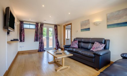 3 Bed in Bridport