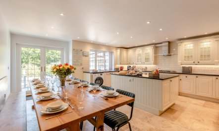 5 Bed in Bude 3