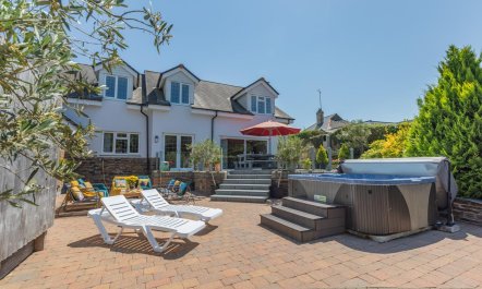 5 Bed in Bude