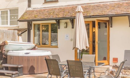 3 Bed in Worcester 1