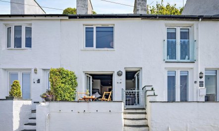 2 Bed in Aberdyfi 1