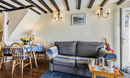 2 Bed in Aberdyfi 4