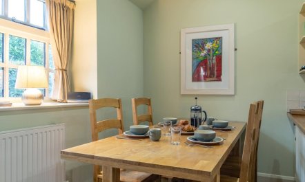 2 Bed in Axminster 1