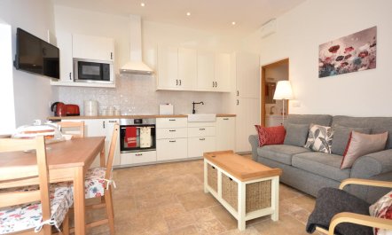 1 Bed in Abergavenny 1