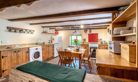 4 Bed in Hereford 4