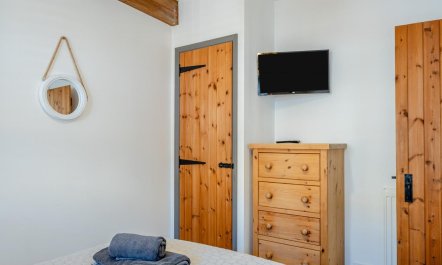 2 Bed in Godshill 3