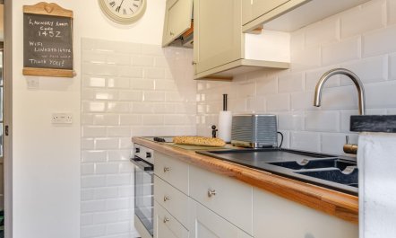 2 Bed in Godshill 1