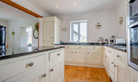 4 Bed in Penrith 9