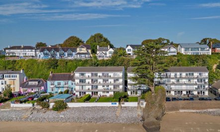 1 Bed in Saundersfoot 6