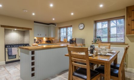 3 Bed in Axminster 4
