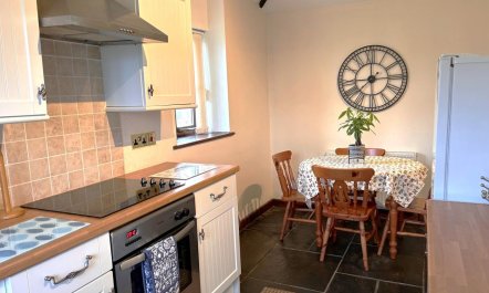 2 Bed in Holsworthy 2