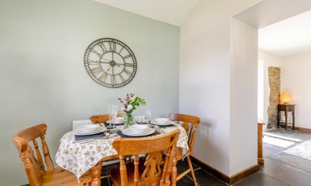 2 Bed in Holsworthy 8
