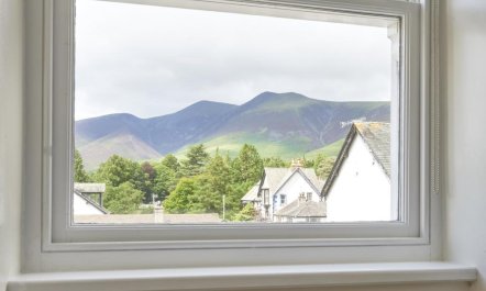 4 Bed in Keswick 0