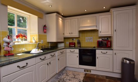 1 Bed in Ashford-in-the-Water 2