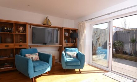 2 Bed in Brixham 1