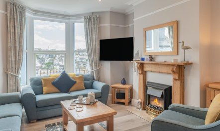 4 Bed in Brixham 3