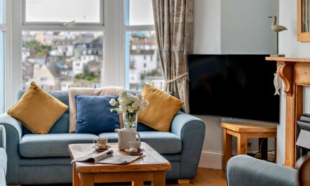 4 Bed in Brixham 3